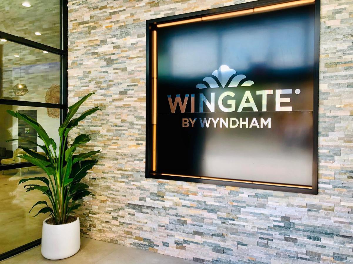 Wingate By Wyndham Long Island City Ню Йорк Екстериор снимка